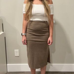 Tan high waisted fitted skirt